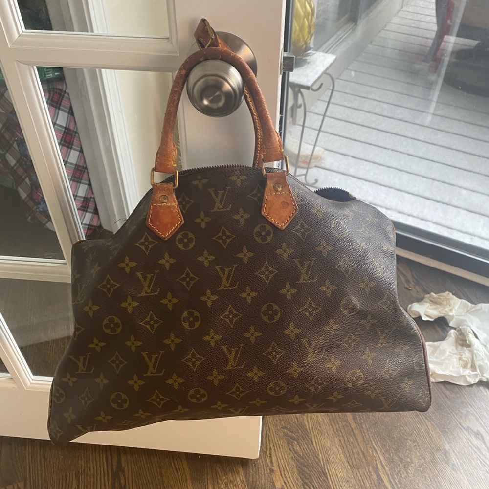 Louis Vuitton Speedy 35